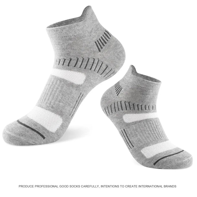 5 Pairs of Men's Sweat Absorbing Basketball Socks